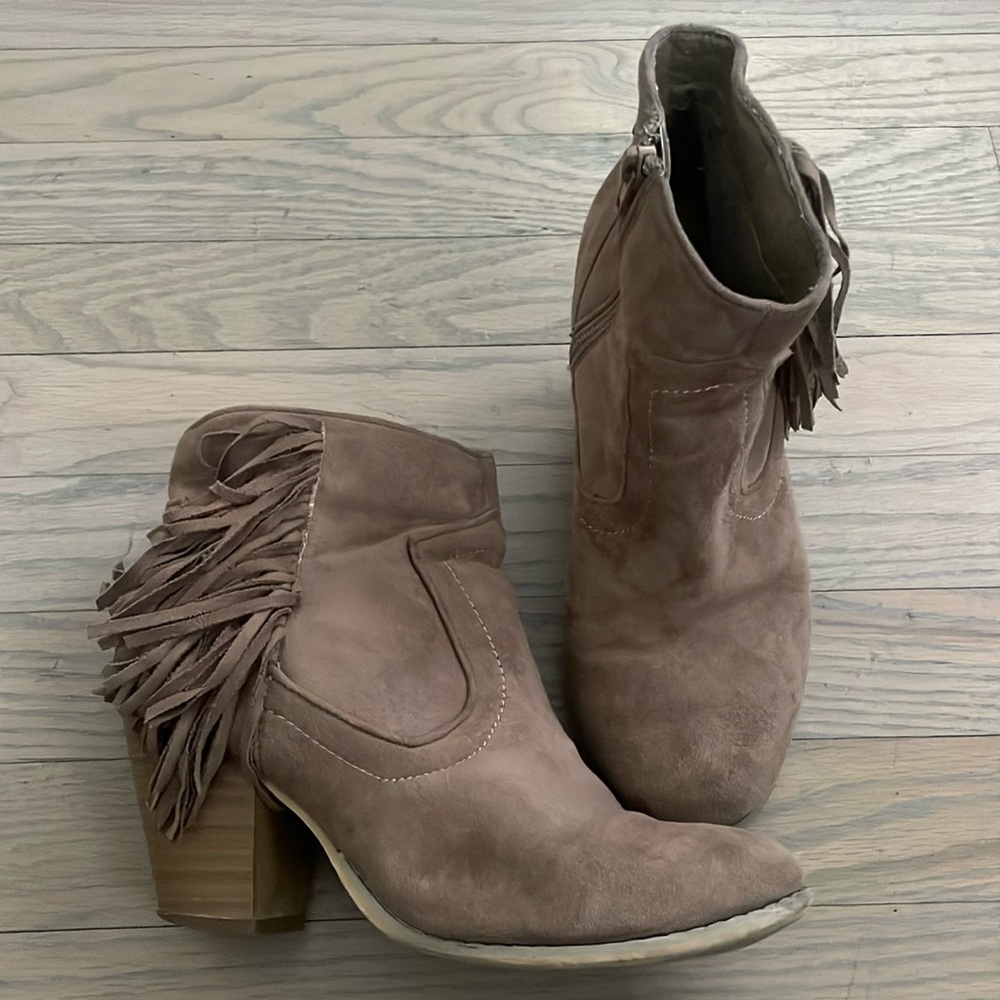Fringe Suede Ankle Boots - Tan